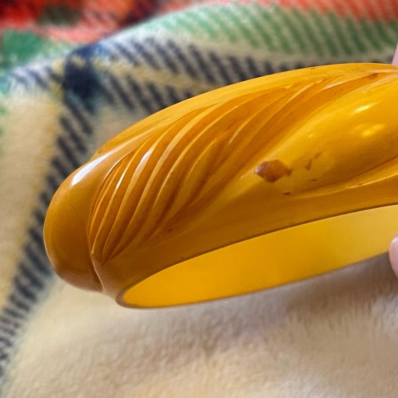 Yellow Carved Bangle Bracelet - Picture 2 of 2